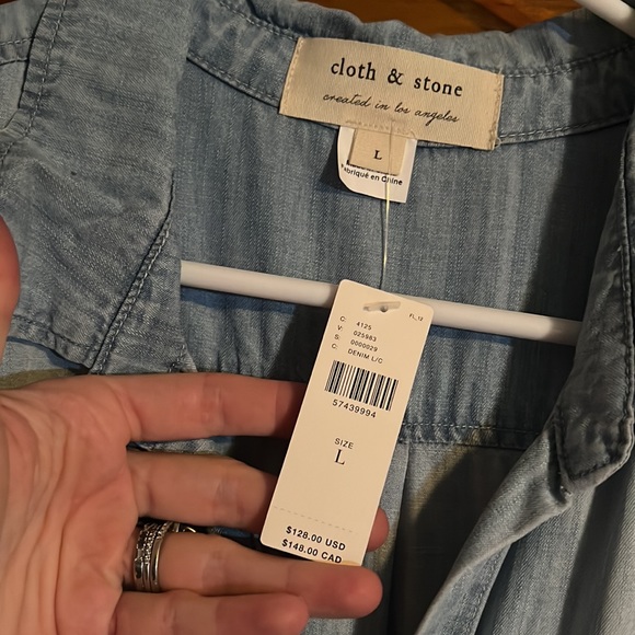 Anthropologie Cloth and Stone Chambray Romper Large NWT - Picture 3 of 6